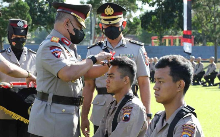 Wakapolda Jateng saat membuka pendidikan calon Bintara di SPN Purwokerto Polda Jateng 