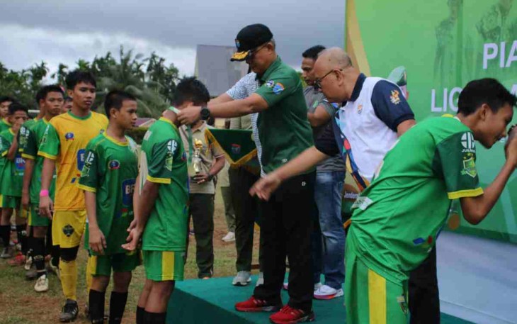Kasdam XII/Tpr Tutup Piala Kasad Liga Santri PSSI Wilayah Kalbar