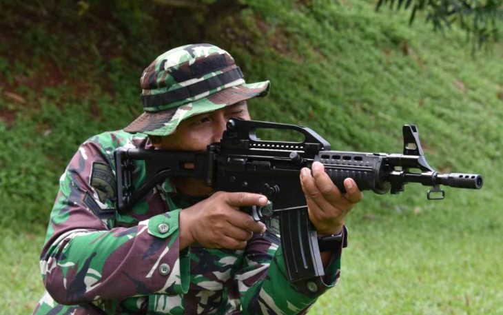 Latihan menembak prajurit Kolinlamil Jakarta, Rabu (21/9)
