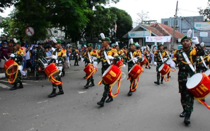 Drumband Yonif 320/Badak Putih
