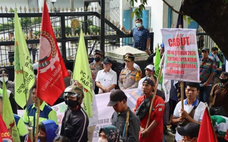 Unras Buruh di DPRD Sumut 