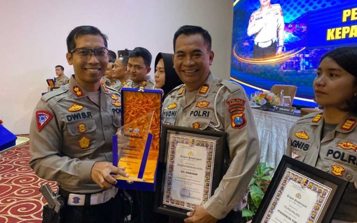 Polres Pasuruan Kota menerima penghargaan Kawasan Tertib Berlalu Lintas