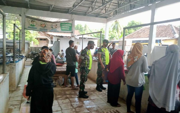 Patroli keamanan sarana umum di wilayah binaan