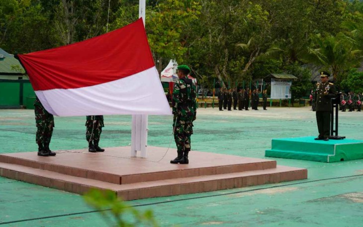 Upacara bendera Hari Sumpah Pemuda Ke-94 di Korem 181/PVT