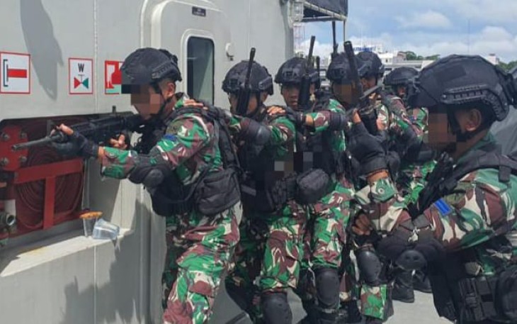 Latihan VBSS Satkopaska Koarmada III 
