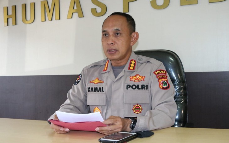 Kabid Humas Polda Papua Kombes Ahmad Musthofa Kamal saat memberikan keterangan pers 
