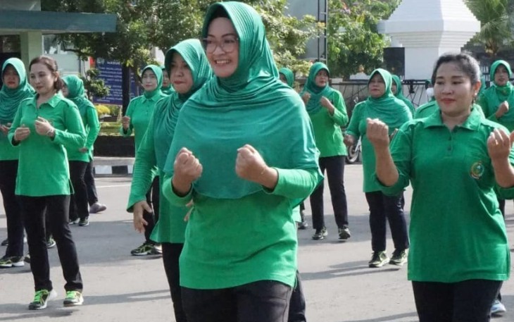 Olahraga bersama Korem 081/DSJ