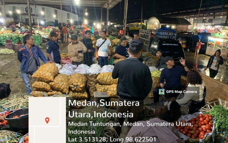 Pasar induk Lau Cih Medan