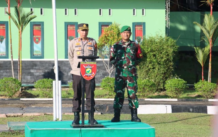 Wadansatgas Yonif 621/Manutung Mayor Inf M. Sandi Helly Wijaya saat apel sinergitas bersama Kapolres Nunukan