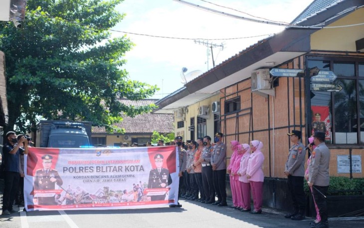 Bantuan kemanusiaan gempa Cianjur Polres Blitar Kota