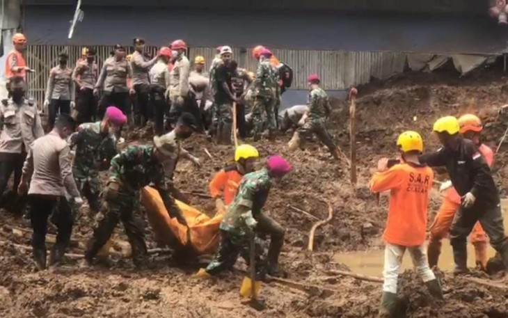 Evakuasi warga korban gempa Cianjur 