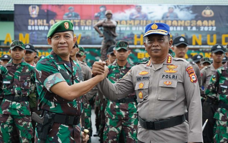 Danrindam XIV Hasanuddin Kolonel Inf Ganda Simatupang saat menutup Diklat Integrasi TNI AD - Polri