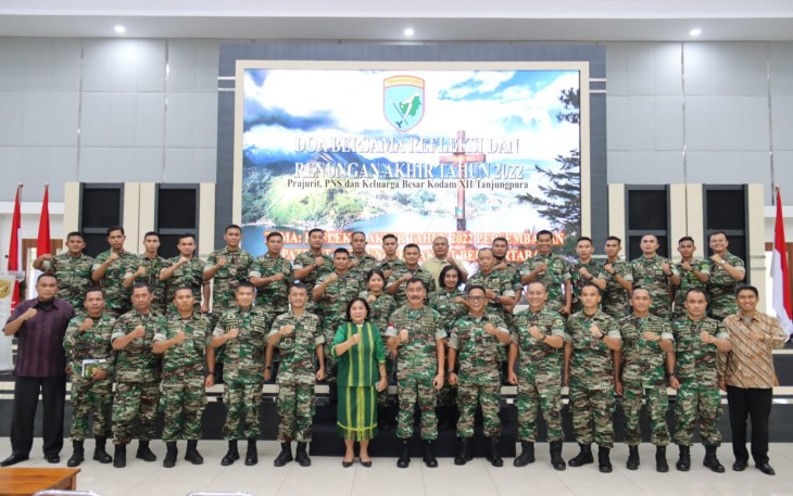 Dia bersama akhir tahun jajaran Kodam XII/Tpr