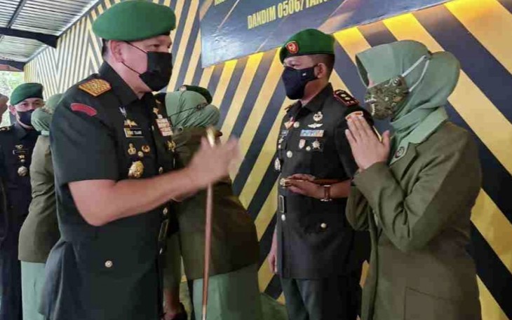 Danrem berikan ucapan selamat pejabat baru di lingkungan Korem 05w/Wkr. Selasa (26/4/2022)