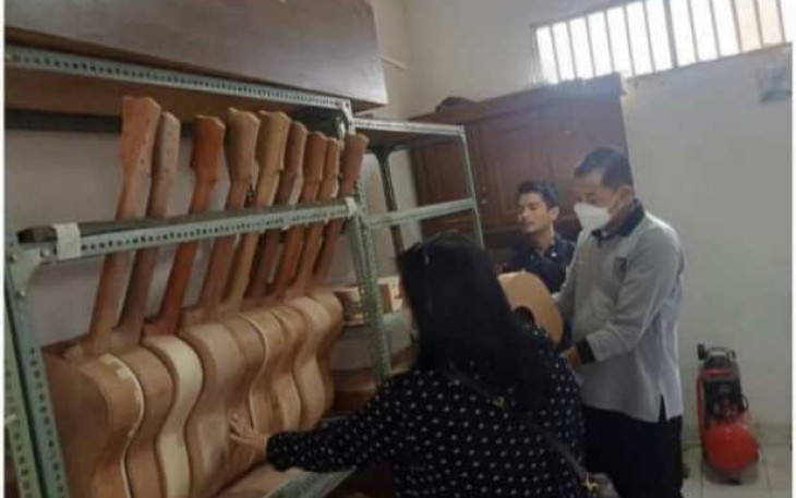 Gitar hasil karya WBP Lapas Rangkasbitung