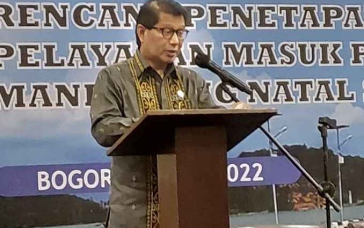 Direktur Kenavigasian saat membuka FGD alur pelayaran masuk pelabuhan Palimbungan Ketek/Batahan Sumatera Utara di Bogor