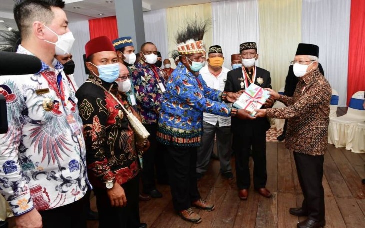 Wapres RI KH Ma'ruf Amin saat menerima aspirasi Para Raja dan Tokoh Adat Papua Barat 