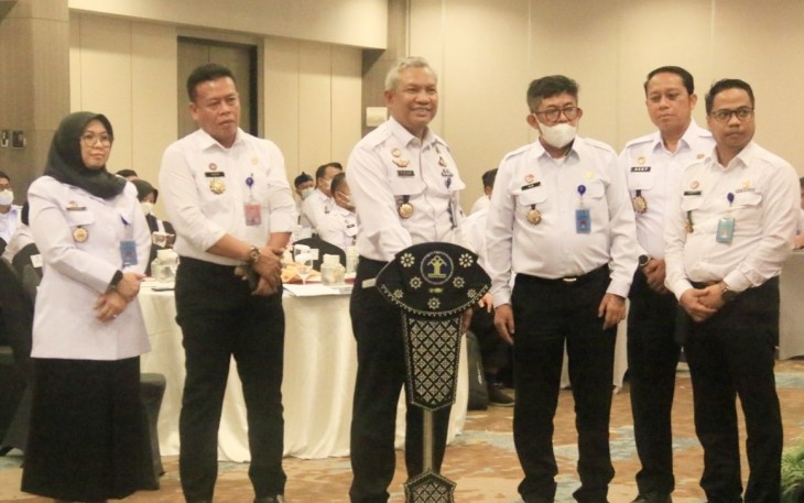 Tejo Harwanto saat membuka Rakor Kemenkumham Banten tahun 2022 di Aston Anyer Beach Hotel, Serang. Rabu (7/12) 