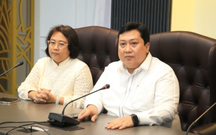 Jubir Kemenag Anna Hasbie bersama Plt Dirjen Bimas Katolik dan Dirjen Bimas Kristen berikan keterangan Pers terkait Perayaan Natal 2022