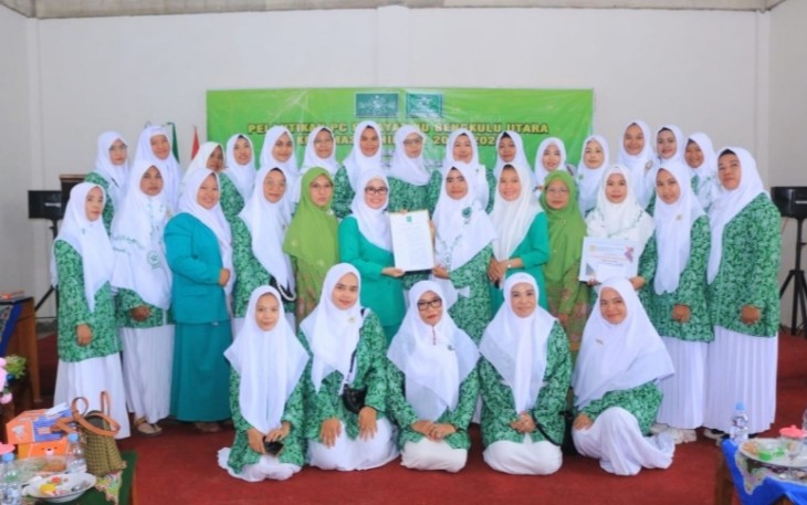 Foto bersama usai pelantikan