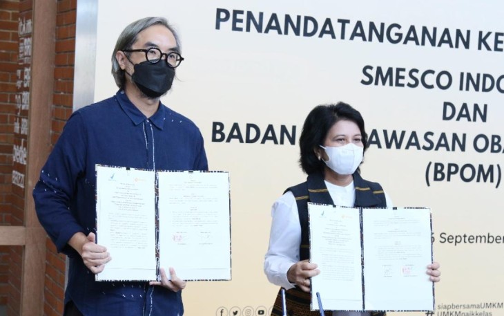 Penandatanganan perjanjian kerja sama antara Smesco Indonesia dengan BPOM di Jakarta, Selasa (6/9). 