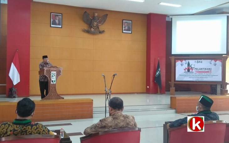 Walikota Blitar Santoso Saat Menyampaikan Sambutan di Acara Pelantikan Pengurus HMI Cabang (P) Blitar Tahun 2022 (foto : Faisal NR / Klikwarta.com) 