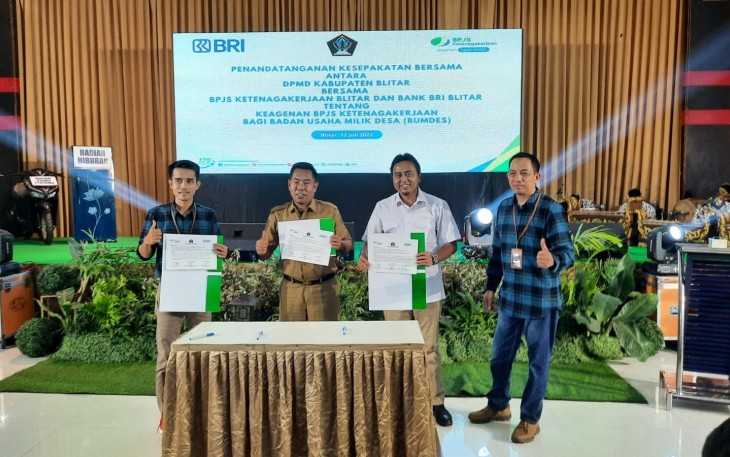 Penandatanganan Nota Kesepakatan Bersama antara BPJamsostek Blitar dengan BRI Blitar dan DPMD Kabupaten Blitar Soal Daftar dan Iuran BPJamsostek via BUMDes
