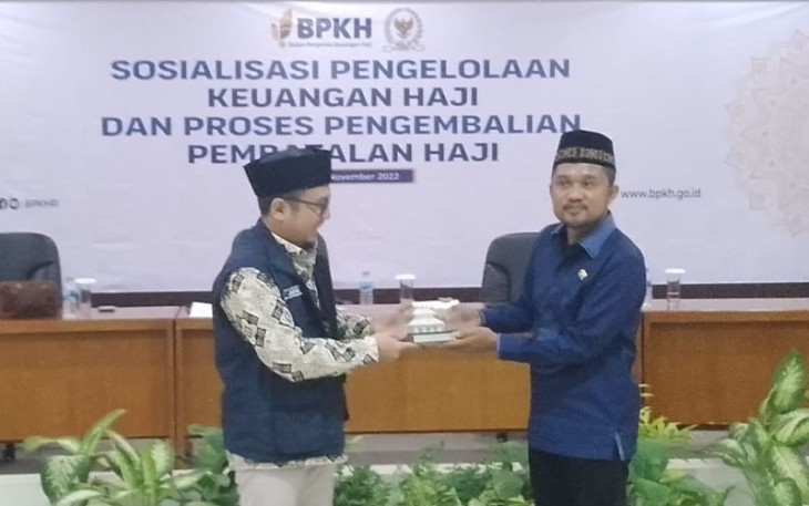 Sosialisasi Pengelolaan Keuangan Haji dan Proses Pengembalian Pembatalan Haji, di UNS Inn Hotel, Solo, pada Senin (21/11/2022).