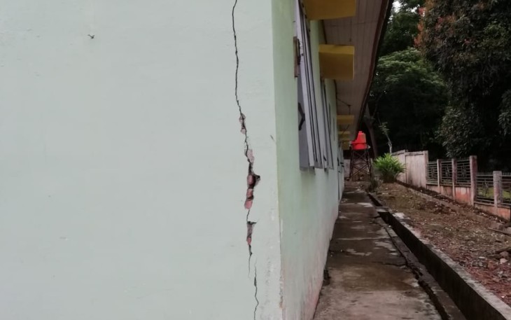 Kondisi retak didinding bangunan