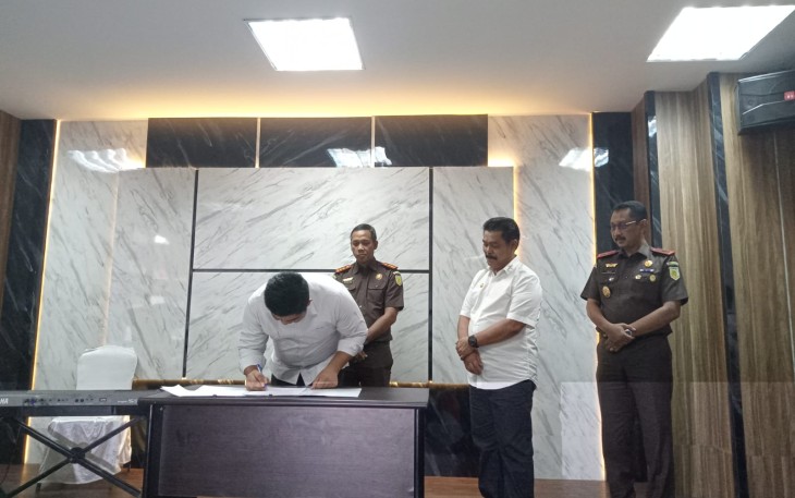 Bupati Bintan saat Hadiri Syukuran Hibah Gedung Kejari Bintan