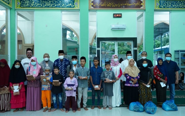 Wali Kota Tebing Tinggi Ir. H. Umar Zunaidi Hasibuan, M.M., saat melaksanakan Safari Ramadhan 1443 H/2022 di Masjid Al-Hasanah, Jl. Letda Sujono Kec. Bajenis Kota Tebing Tinggi, Jumat (08/04/2022). 