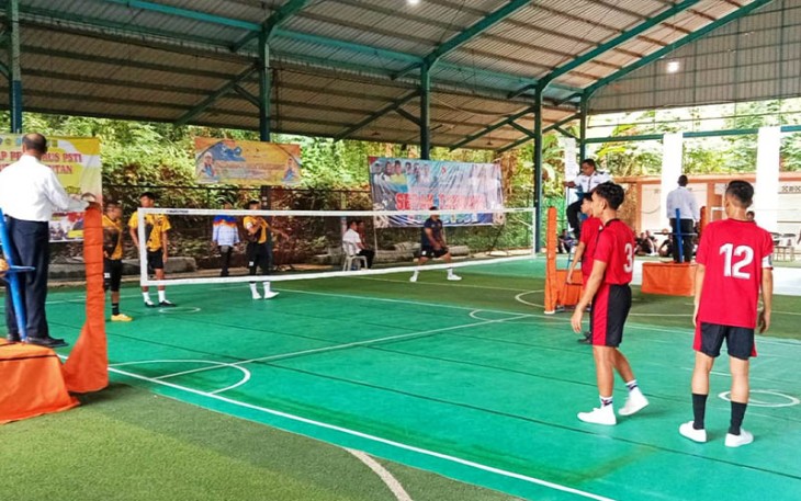 Pertandingan hari pertama Sepak Takraw