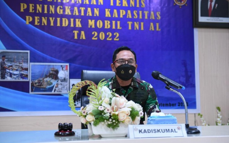 Kadiskum AL Laksamana Pertama TNI Leonard Marpaung, S.H., M.H., saat membuka bimtek di Ruang Rapat Diskum AL, Mabesal, Cilangkap, Jakarta Timur, Senin (19/09).