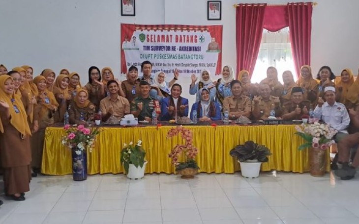 Kanit Reskrim Polsek Batang Toru, Ipda Ery Juanda Situmorang, SH, menghadiri kunjungan Tim Surveyor Re-Akreditasi Puskesmas setempat