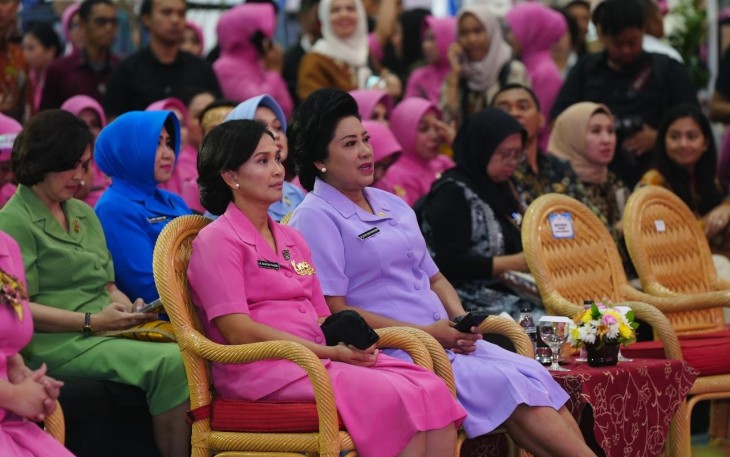 Ketua Umum Dharma Pertiwi saat Hadiri Bazar Kreasi Bhayangkari Nusantara 2023