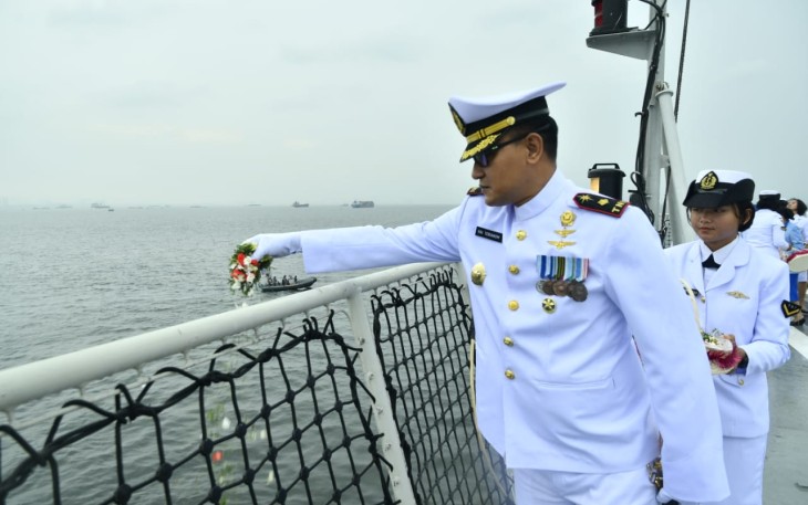 Komandan Lanudal Jakarta Hadiri Upacara Tabur Bunga HUT Armada