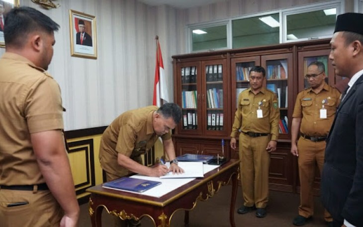 14 Orang Pejabat Fungsional di Lantik Oleh Bupati Natuna 