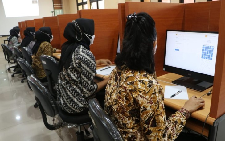 Tes CAT Psikologi di ruang CAT Biro SDM Polda Bengkulu.