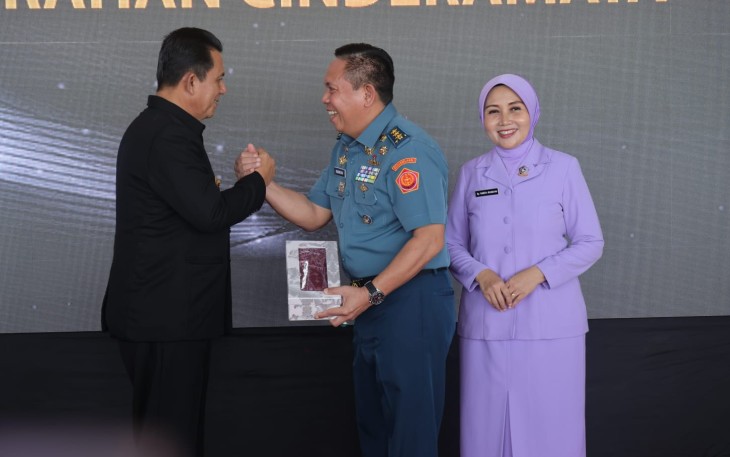 Gubernur Ansar Hadiri Pisah Sambut Pangkobwilhan I dari Laksdya Irvansyah ke Laksda Erwin