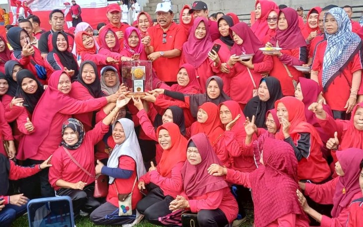 Bupati Mian Apresiasi Kinerja Petugas Kebersihan 