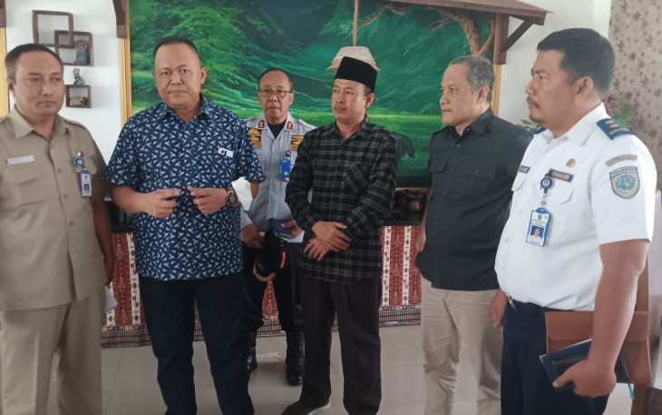 Agung Mulyono seusai Pimpin Rapat Tangani Jalur Tengkorak Pacet-Cangar