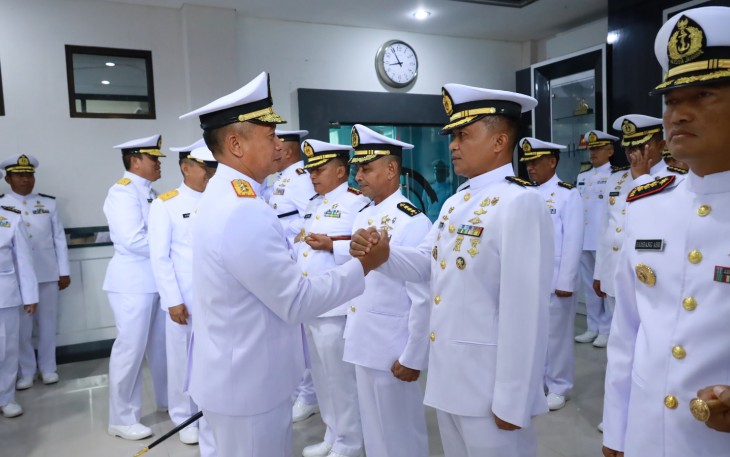 Delapan Belas Perwira Menengah Koarmada III Naik Pangkat