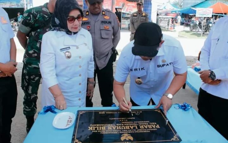 Bupati Labuhanbatu saat Resmikan Pasar Tradisional Labuhanbilik 