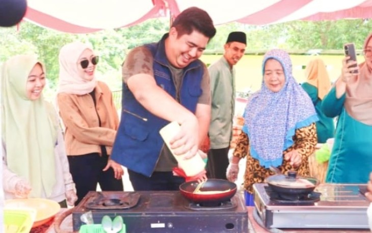 Bupati Bintan Roby Kurniawan Buka Pesta Gonggong dan Kuliner Tradisional