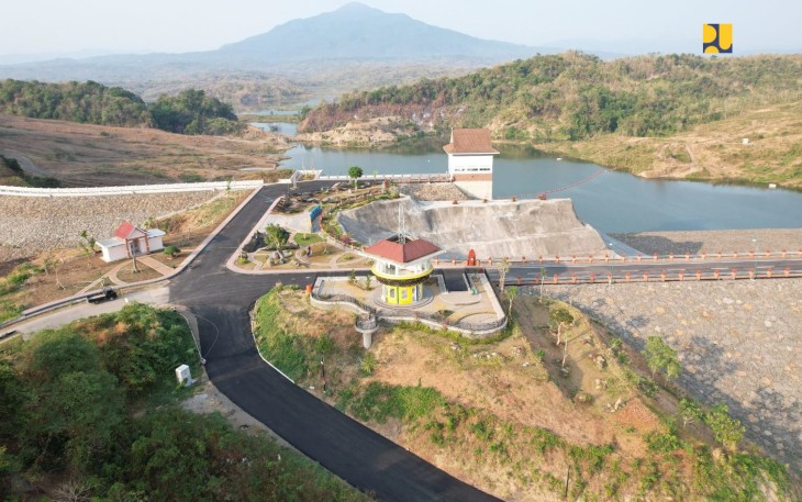  Bendungan Cipanas di Kabupaten Sumedang Provinsi Jawa Barat