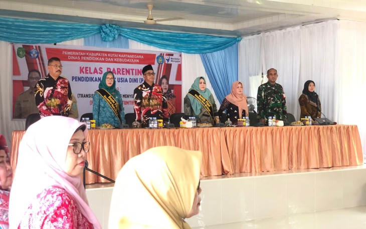 Babinsa Muara Muntai Hadiri Seminar Parenting