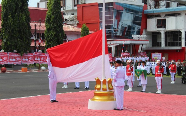Dandim 1310/Bitung Bersama Ibu Hadiri Upacara Peringatan HUT Kemerdekaan RI ke-78 
