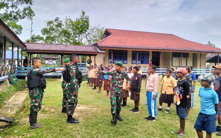 Satgas Yonif 310/KK Latihkan PBB di Perbatasan RI-PNG