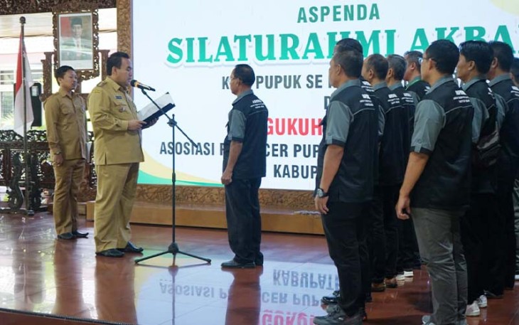 Bupati Blora Arief Rohman saat memberikan arahan ke KPL terkait terbatasnya pupuk bersubsidi tahun 2023 di kabupaten Blora.