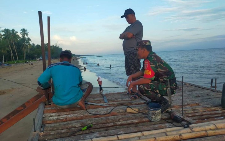Komsos bersama warga binaan pembuat kapal apung